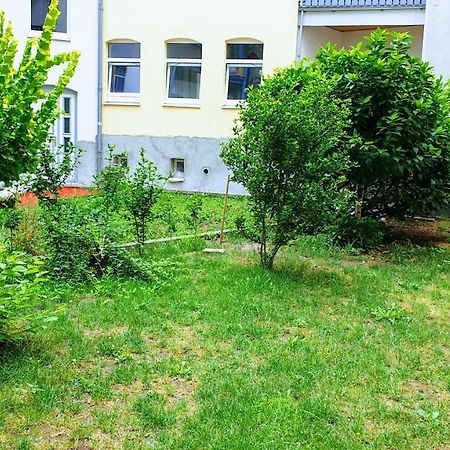 Room In City Center Halle With Shared Bathroom & Kitchen - Free Wifi, Netflix, Ipad & Ground Floor Exterior foto