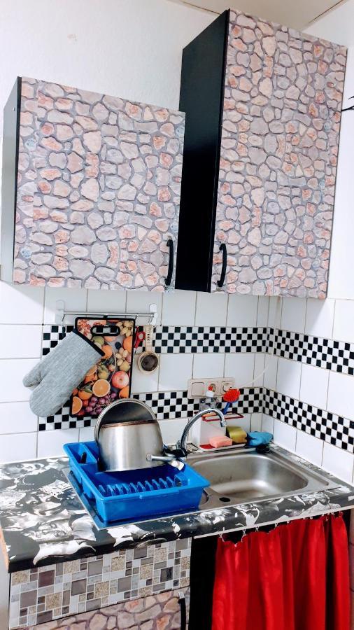 Room In City Center Halle With Shared Bathroom & Kitchen - Free Wifi, Netflix, Ipad & Ground Floor Exterior foto