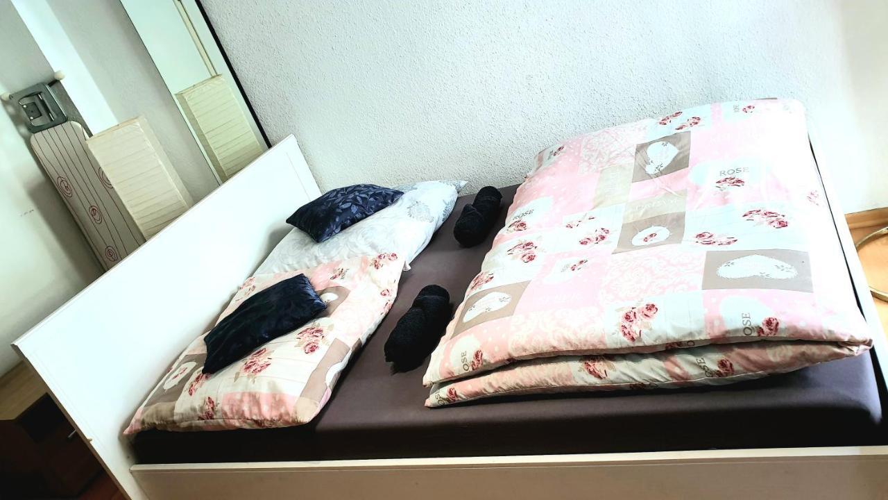 Room In City Center Halle With Shared Bathroom & Kitchen - Free Wifi, Netflix, Ipad & Ground Floor Exterior foto